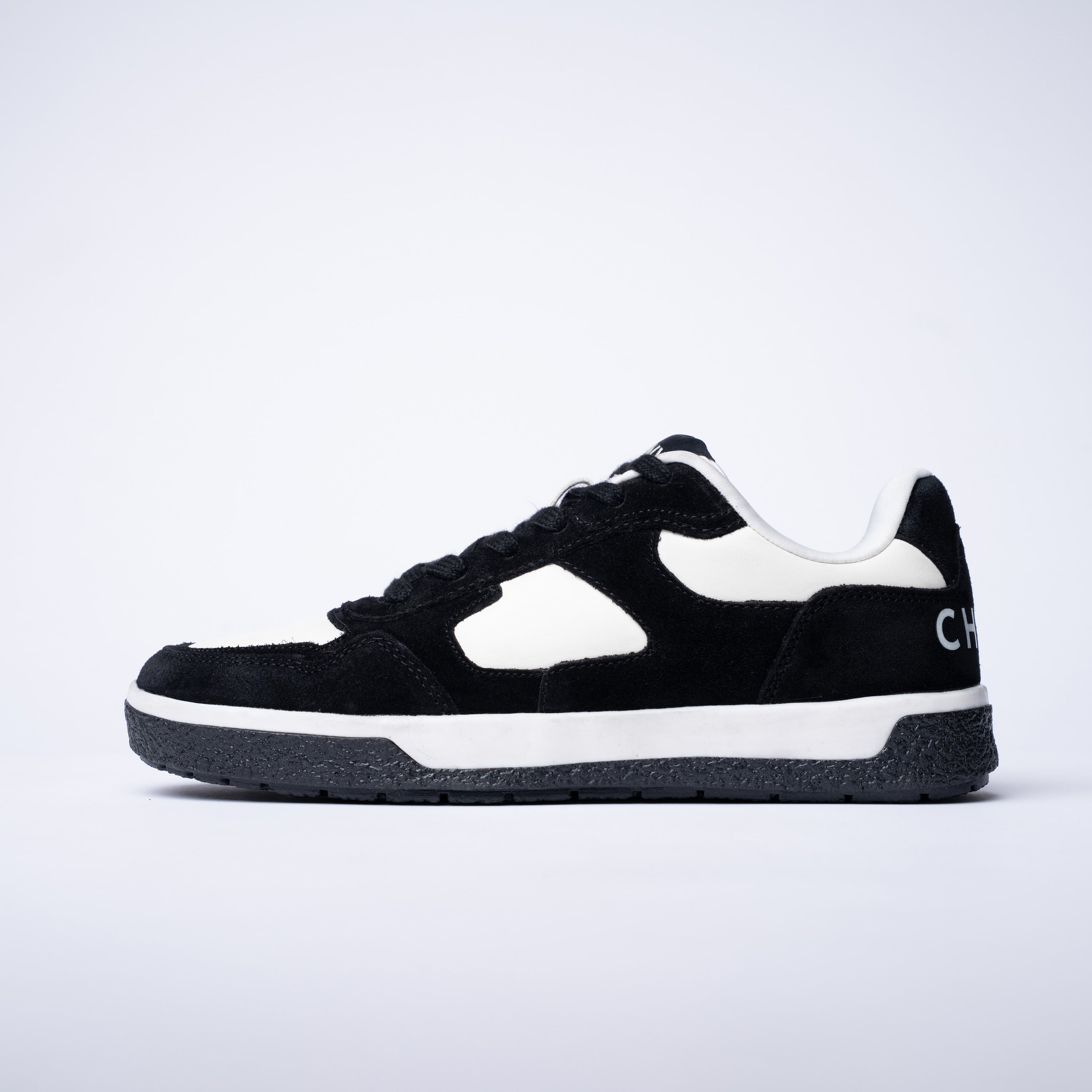 なちゅたん(^^) Shop Men's, Women's & Unisex CHNKS Sneakers Online
